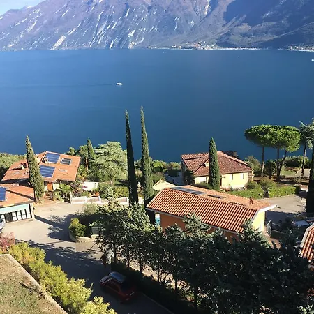 Vela Azzurra Navene