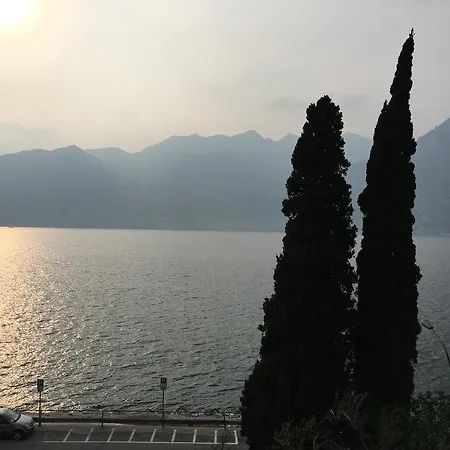Vela Azzurra Hotel Navene